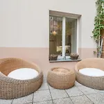 Quiet In The Center With Own Terrace Praga