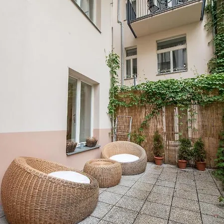 Quiet In The Center With Own Terrace Appartement *