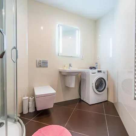 Quiet In The Center With Own Terrace Appartement Prague