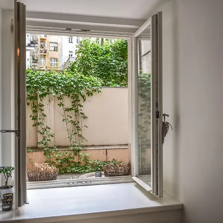 Appartement Quiet In The Center With Own Terrace
