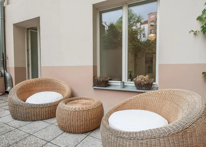 Quiet In The Center With Own Terrace