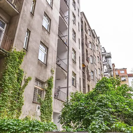 Quiet In The Center With Own Terrace Praga